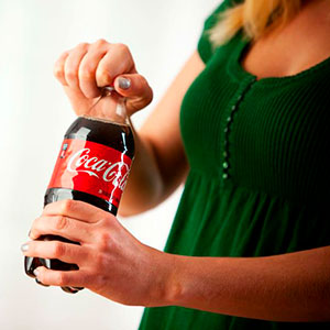 Загар с Coca Cola ведет к опасным последствиям Загар с Coca Cola ведет к опасным последствиям