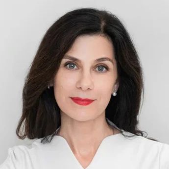 Санина Оксана Николаевна 