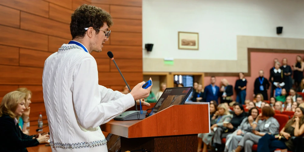 Про Эйджлесс — 2026