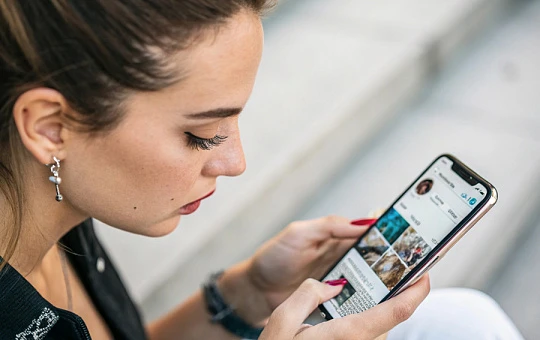 Тенденции цифрового маркетинга в 2026 году — отчет Brandwatch