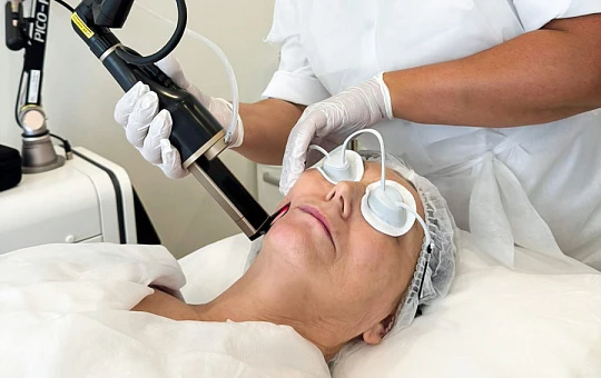 Фракционные CO₂ и 1570 нм лазеры: прогнозы развития и применения