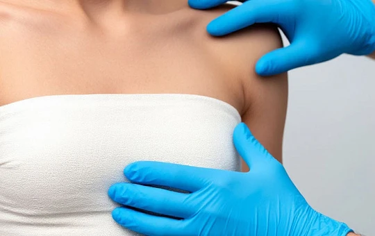 Увеличение асимметричной груди маленького объема