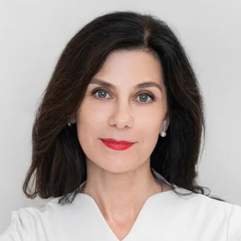 Санина Оксана Николаевна 