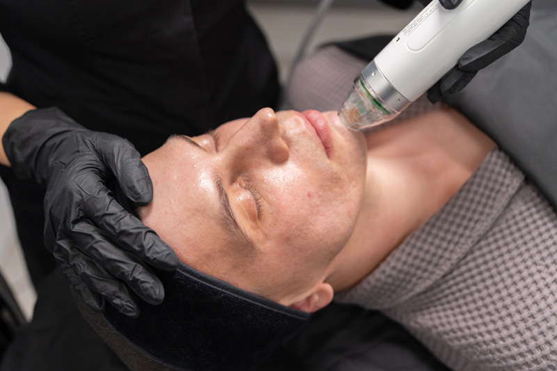 Комплексная стратегия против атрофических рубцов