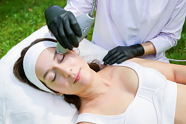 Правила лазерного омоложения летом